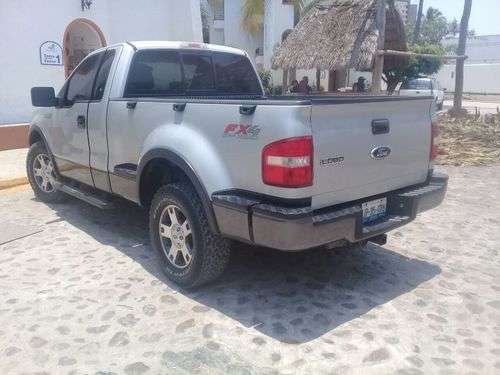 imagen de FORD LOBO CABINA REG FS4X4 2008_2