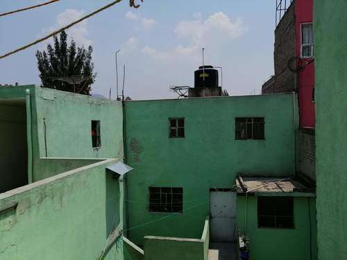 imagen de SE VENDE PROPIEDAD CON DEPARTAMENTOS_2