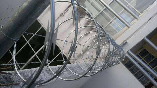 imagen de Instalacion de malla con concertina._2