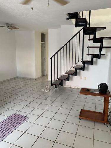 imagen de HERMOSA CASA EN VENTA POR LA CENTRAL CAMIONERA_2