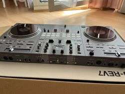 imagen de Pioneer DJ DDJ-REV7 Controlador de DJ profesional_2