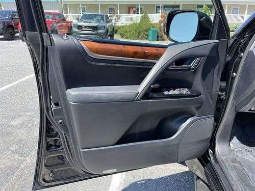 imagen de CLEAN 2020 LEXUS LX 570 FOR SALE IN GOOD SHAPE _2