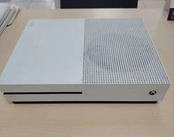 imagen de en venta xbox serie S 2T_2