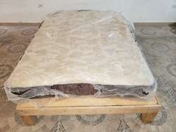 imagen de Matrimonial bed frame and mattress_2