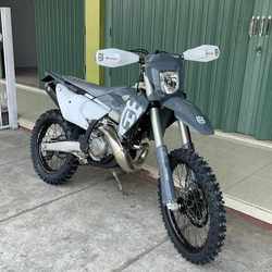 imagen de 2024 Husqvarna TE 300 PRO Motocross_2
