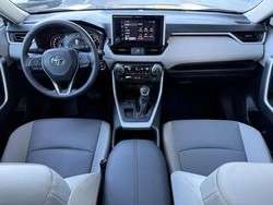 imagen de Used 2023 Toyota RAV4 XLE Premium Clean_2