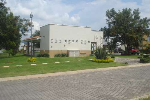 imagen de Urge vender! Terreno 212m, Residencial Casa Fuerte_3