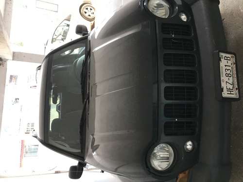 imagen de Jeep Liberty 2005_3
