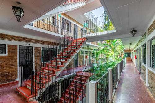 imagen de Hotel Azteca 471 Francisco I Madero _3