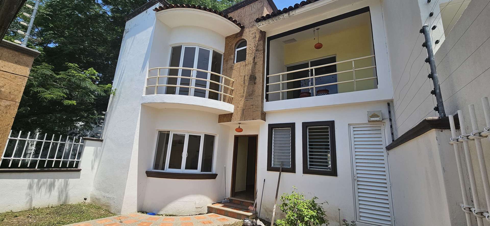 Mano a Mano Casa en venta Fluvial Vallarta.