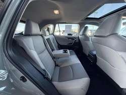 imagen de Used 2023 Toyota RAV4 XLE Premium Clean_3