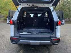 imagen de Fairly Used 2022 Lexus LX 600 Premium_3