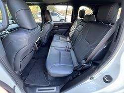 imagen de Fairly USED 2024 Lexus LX600 AWD Full Options _3