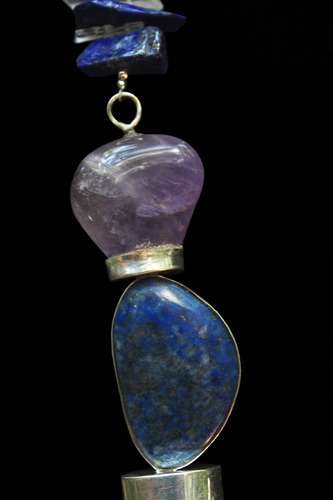imagen de "El cuerno divino" - Collar con cuerno de Springbok con lapis lazuli y amatista_4