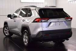 imagen de BUY CLEAN USED 2022 Toyota RAV4 XLE Full Option_4