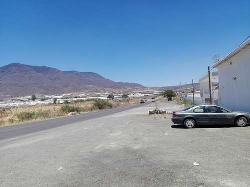 imagen de Terreno a pie de camino_5