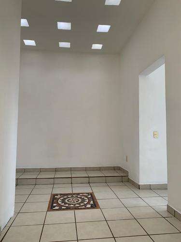 imagen de HERMOSA CASA EN VENTA POR LA CENTRAL CAMIONERA_5