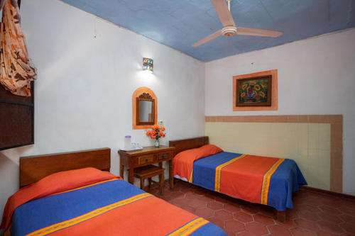 imagen de Hotel Azteca 471 Francisco I Madero _5